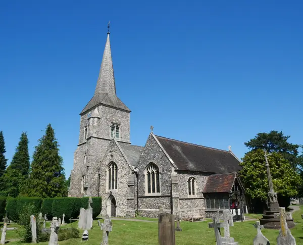 Southwest_View_of_the_Church_of_Saint_Nicholas_Chislehurst